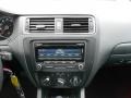 Black - Jetta SE Sedan Photo No. 16
