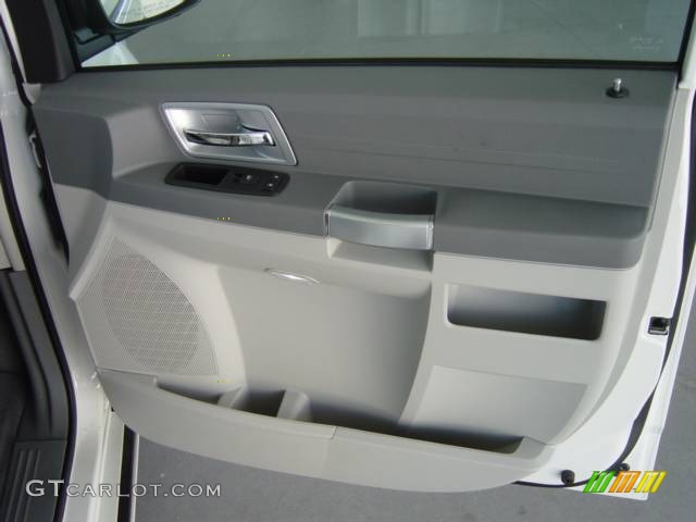 2008 Town & Country Touring Signature Series - Stone White / Medium Slate Gray/Light Shale photo #27