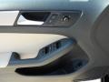 Black - Jetta SE Sedan Photo No. 19