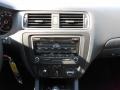 Black - Jetta SE Sedan Photo No. 16