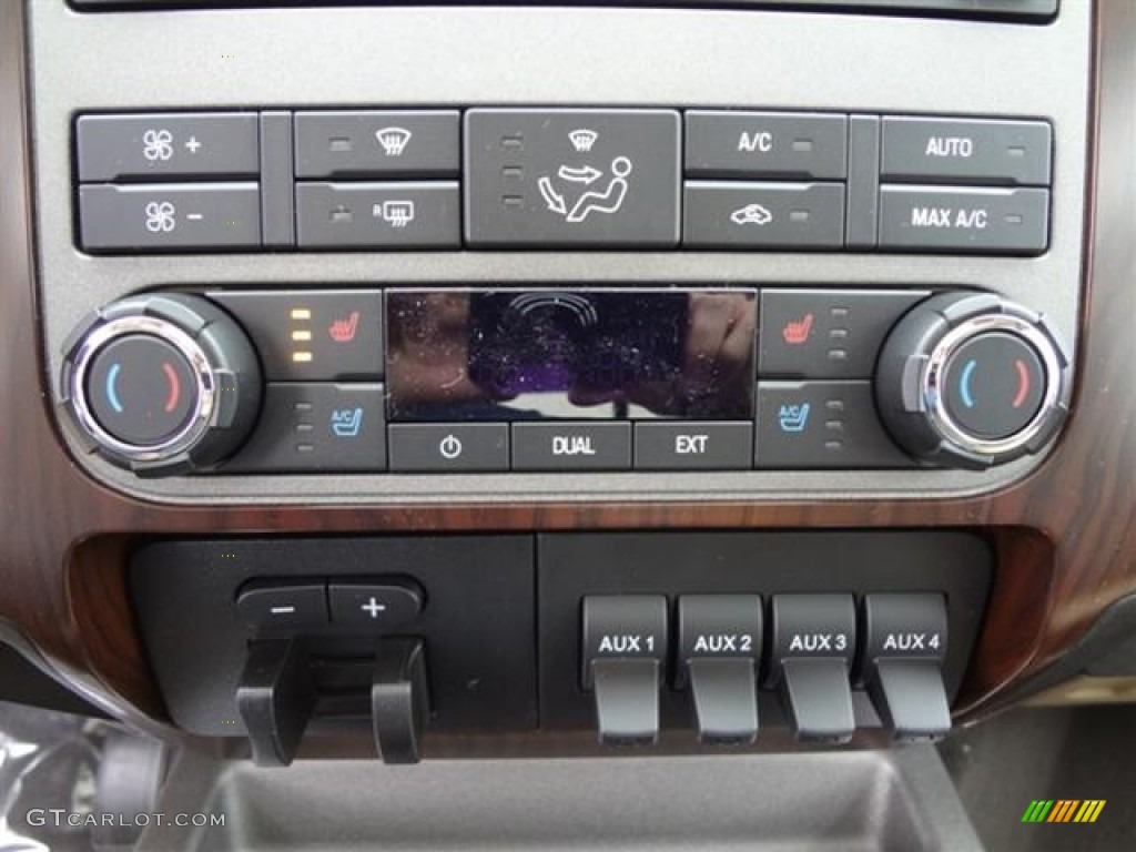 2012 Ford F250 Super Duty Lariat Crew Cab 4x4 Controls Photo #58519245