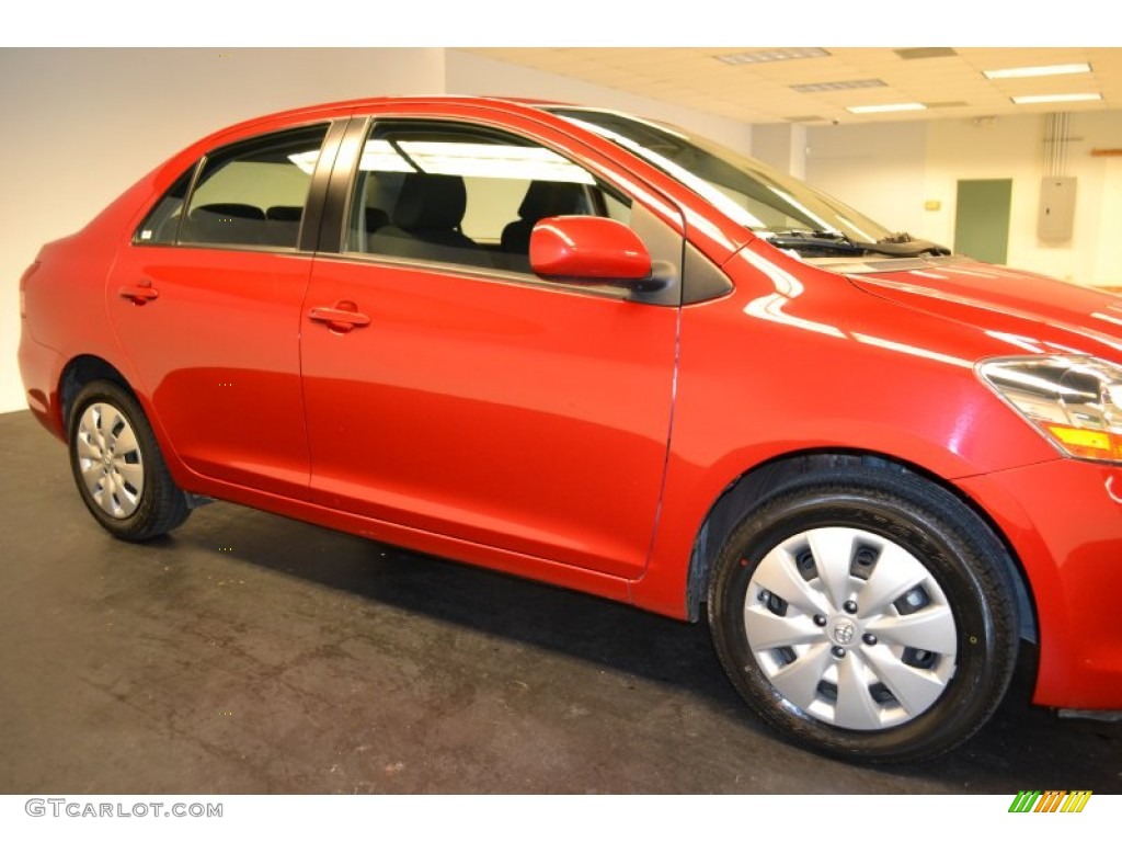 2010 Yaris Sedan - Absolutely Red / Dark Charcoal photo #7