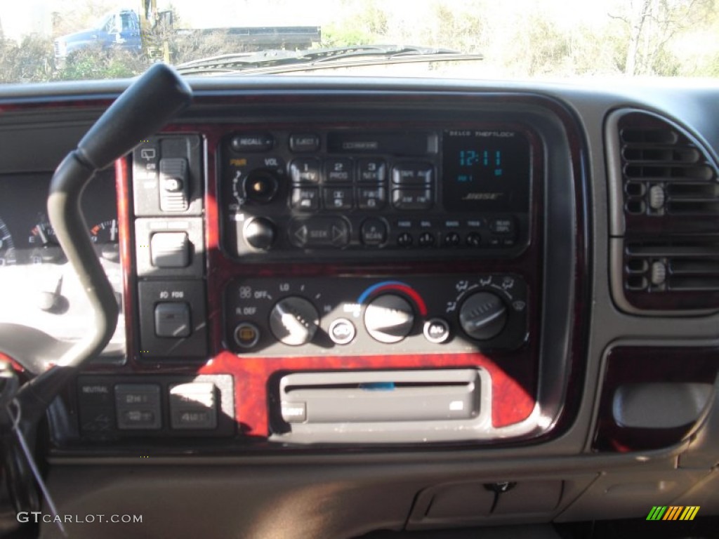 2000 Yukon Denali 4x4 - Black Onyx / Stone Gray photo #24