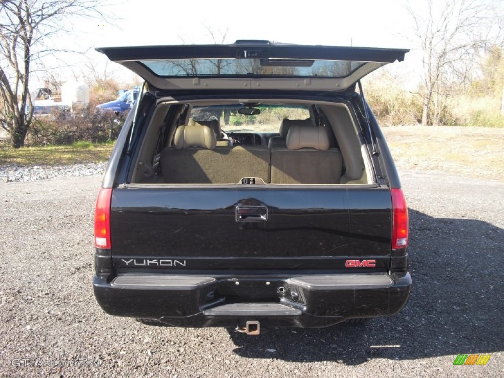 2000 Yukon Denali 4x4 - Black Onyx / Stone Gray photo #40