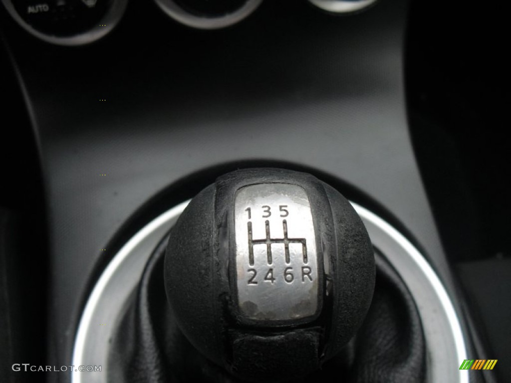 2004 350Z Touring Coupe - Super Black / Carbon Black photo #21