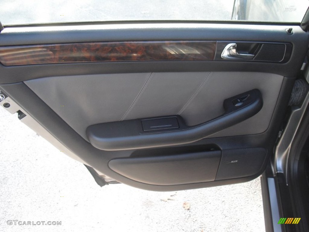 2001 Audi Allroad 2.7T quattro Avant Platinum/Saber Black Door Panel Photo #58527437