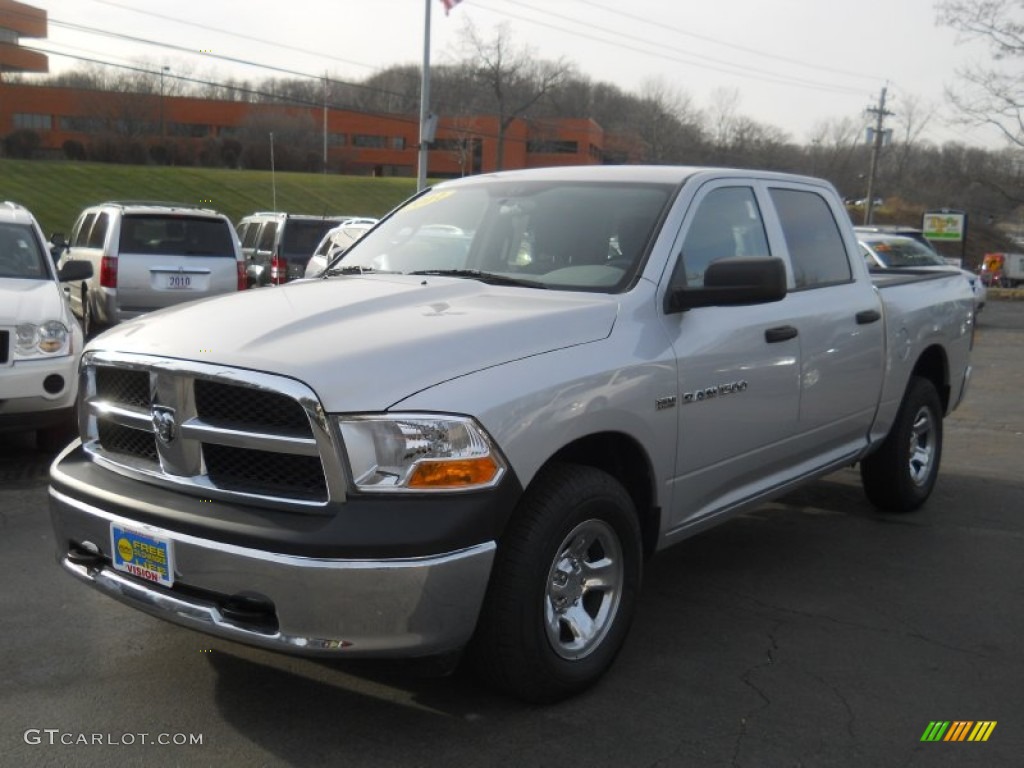 2011 Ram 1500 ST Crew Cab 4x4 - Bright Silver Metallic / Dark Slate Gray/Medium Graystone photo #1