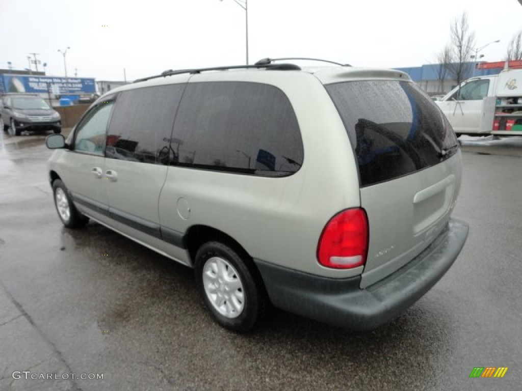 1999 Grand Caravan SE - Light Cypress Green Pearl / Mist Gray photo #3