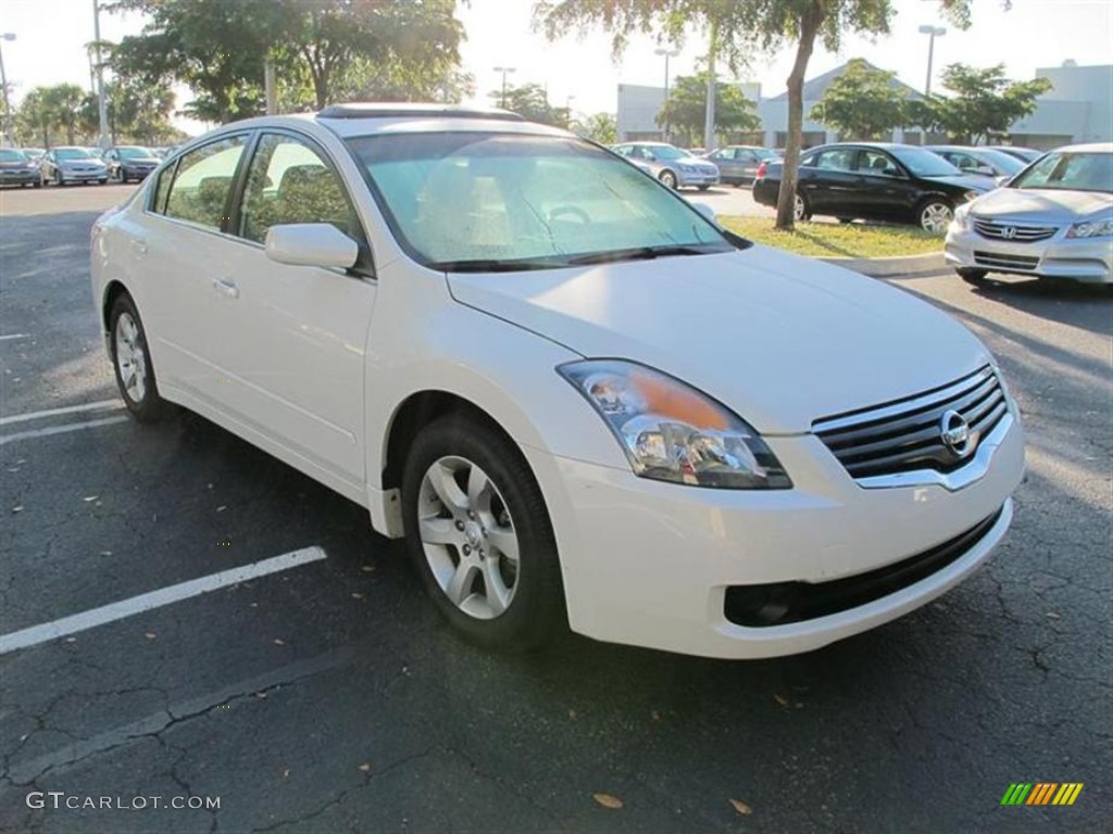2009 Altima 2.5 - Winter Frost Pearl / Blond photo #1