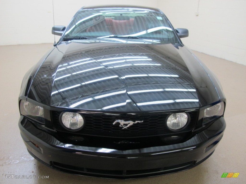 2005 Mustang GT Premium Coupe - Black / Red Leather photo #2