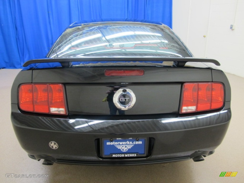 2005 Mustang GT Premium Coupe - Black / Red Leather photo #7