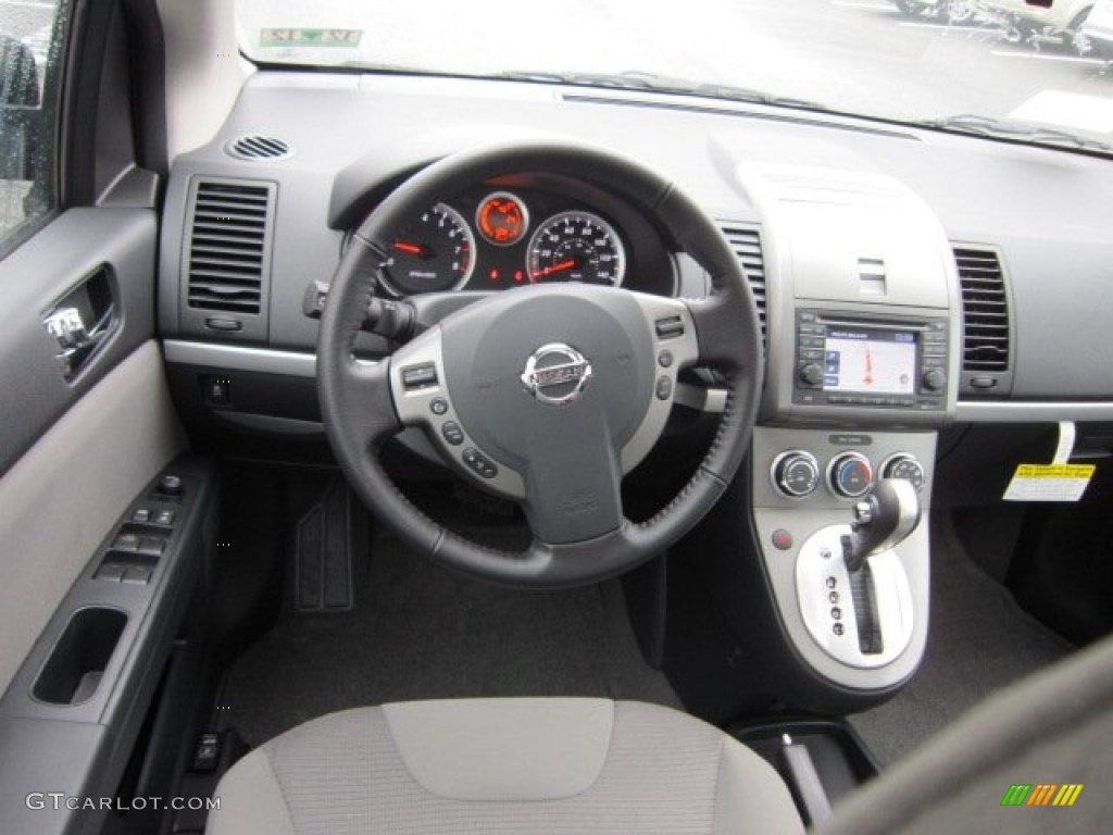 2012 Sentra 2.0 SR Special Edition - Metallic Blue / Beige photo #15
