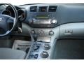 2010 Classic Silver Metallic Toyota Highlander V6 4WD  photo #17