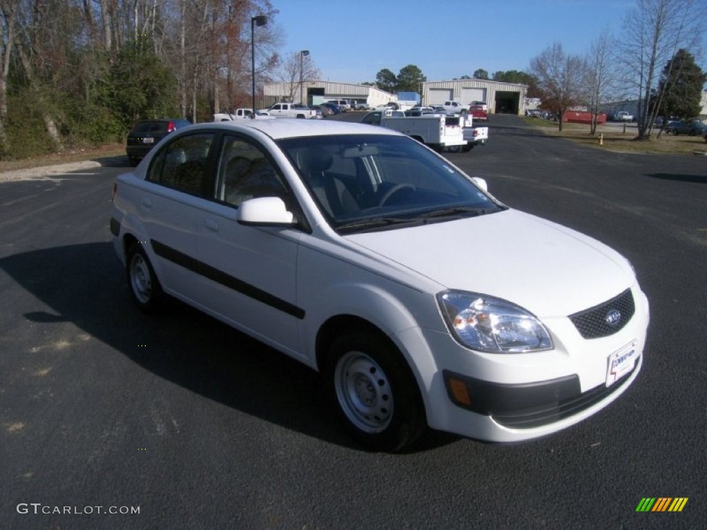 2008 Rio LX Sedan - White / Gray photo #3