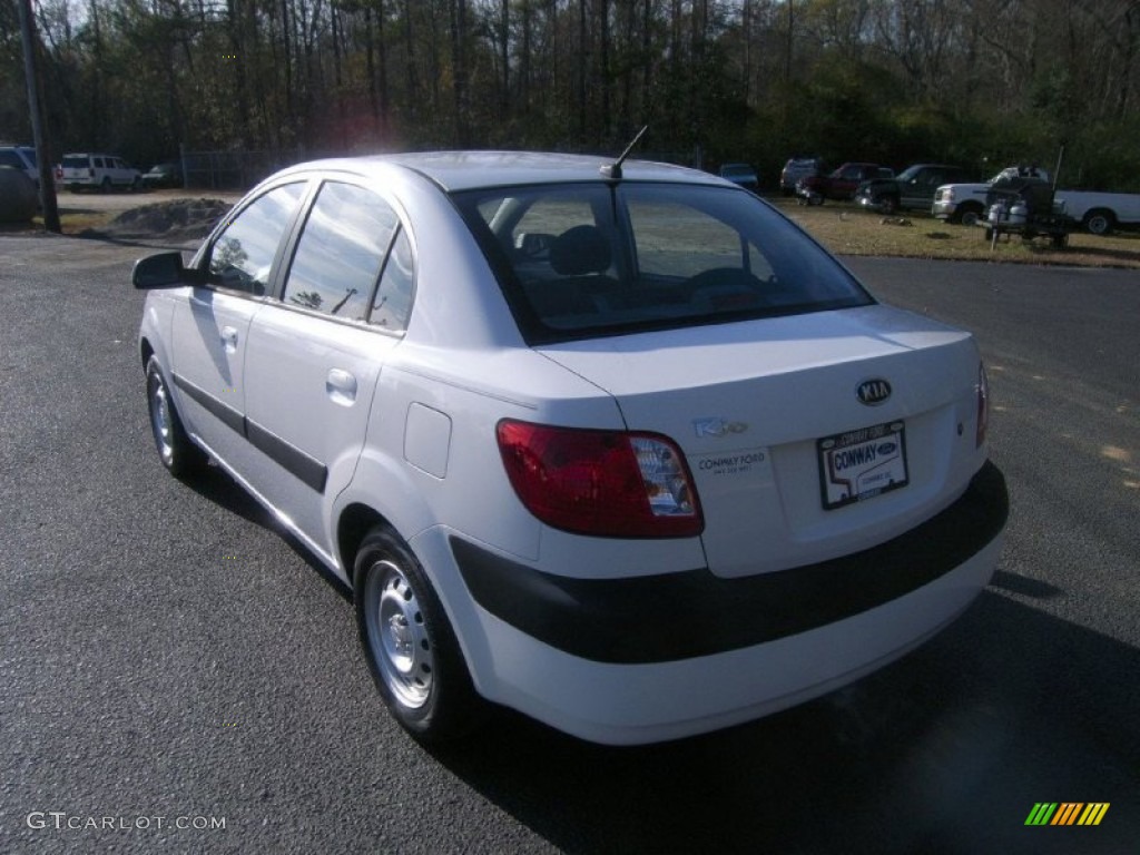 2008 Rio LX Sedan - White / Gray photo #7