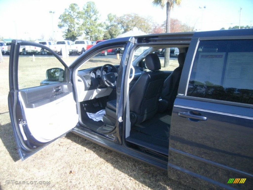 2009 Grand Caravan SE - Modern Blue Pearl / Dark Slate Gray/Light Shale photo #11