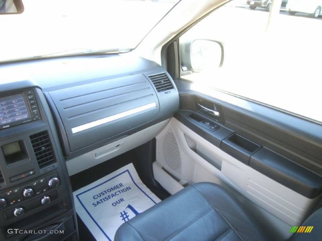 2009 Grand Caravan SE - Modern Blue Pearl / Dark Slate Gray/Light Shale photo #18