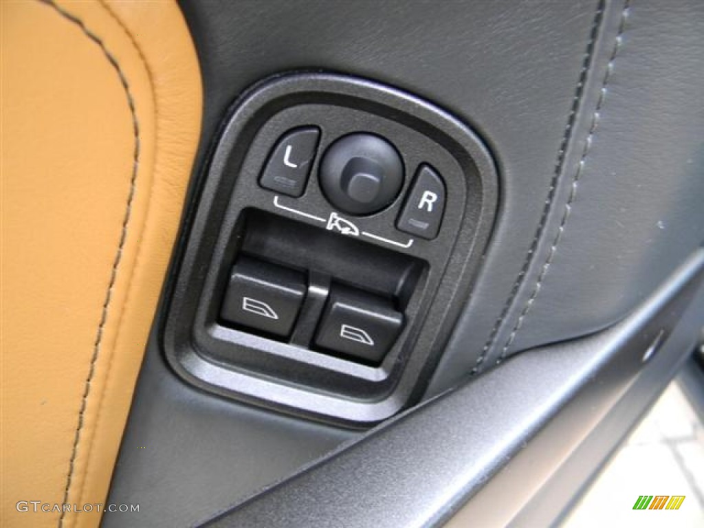 2008 Aston Martin V8 Vantage Coupe Controls Photo #58546388