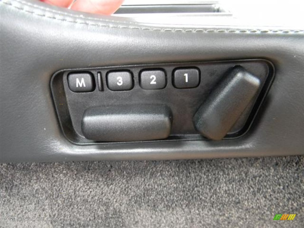 2008 Aston Martin V8 Vantage Coupe Controls Photo #58546397