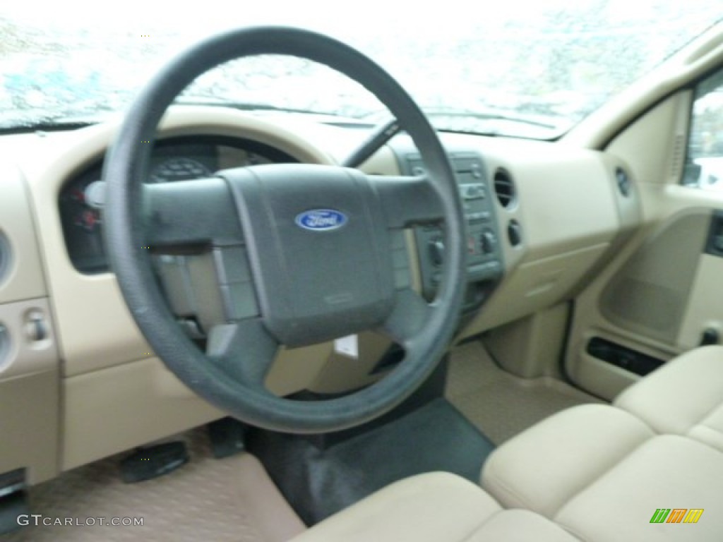 2006 F150 XL Regular Cab - Arizona Beige Metallic / Tan photo #9