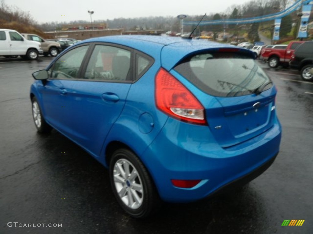 2012 Fiesta SE Hatchback - Blue Candy Metallic / Charcoal Black/Blue photo #4