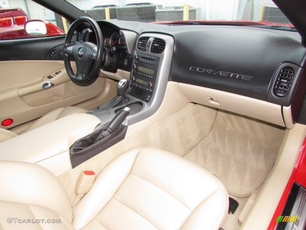 2007 Chevrolet Corvette Coupe Cashmere Dashboard Photo #58549310