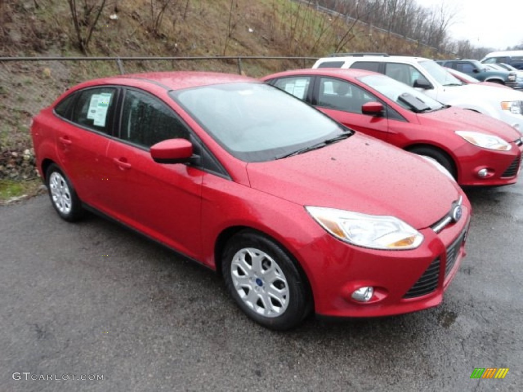 2012 Focus SE Sedan - Red Candy Metallic / Charcoal Black photo #1