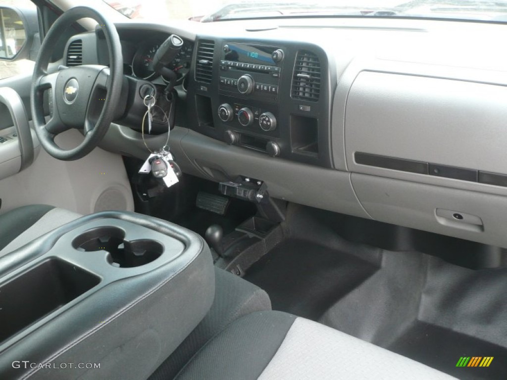 2007 Silverado 1500 Work Truck Extended Cab 4x4 - Victory Red / Dark Titanium Gray photo #17