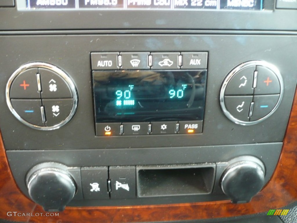 2008 Chevrolet Tahoe Hybrid 4x4 Controls Photo #58553970