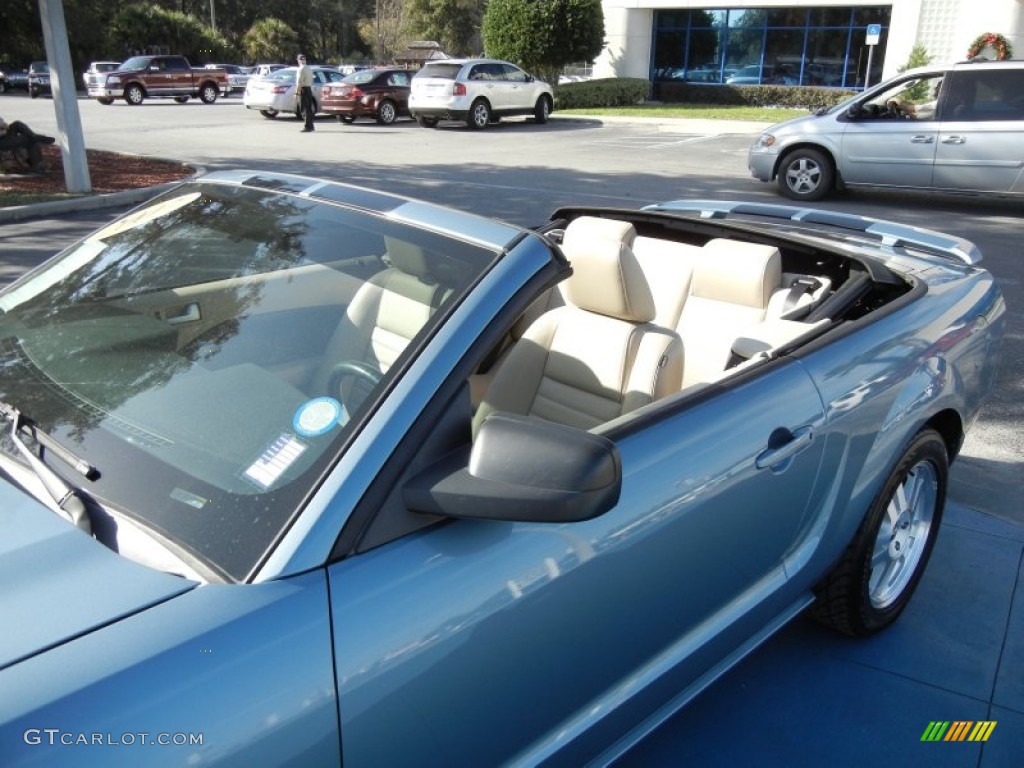 2007 Mustang GT Premium Convertible - Windveil Blue Metallic / Medium Parchment photo #10