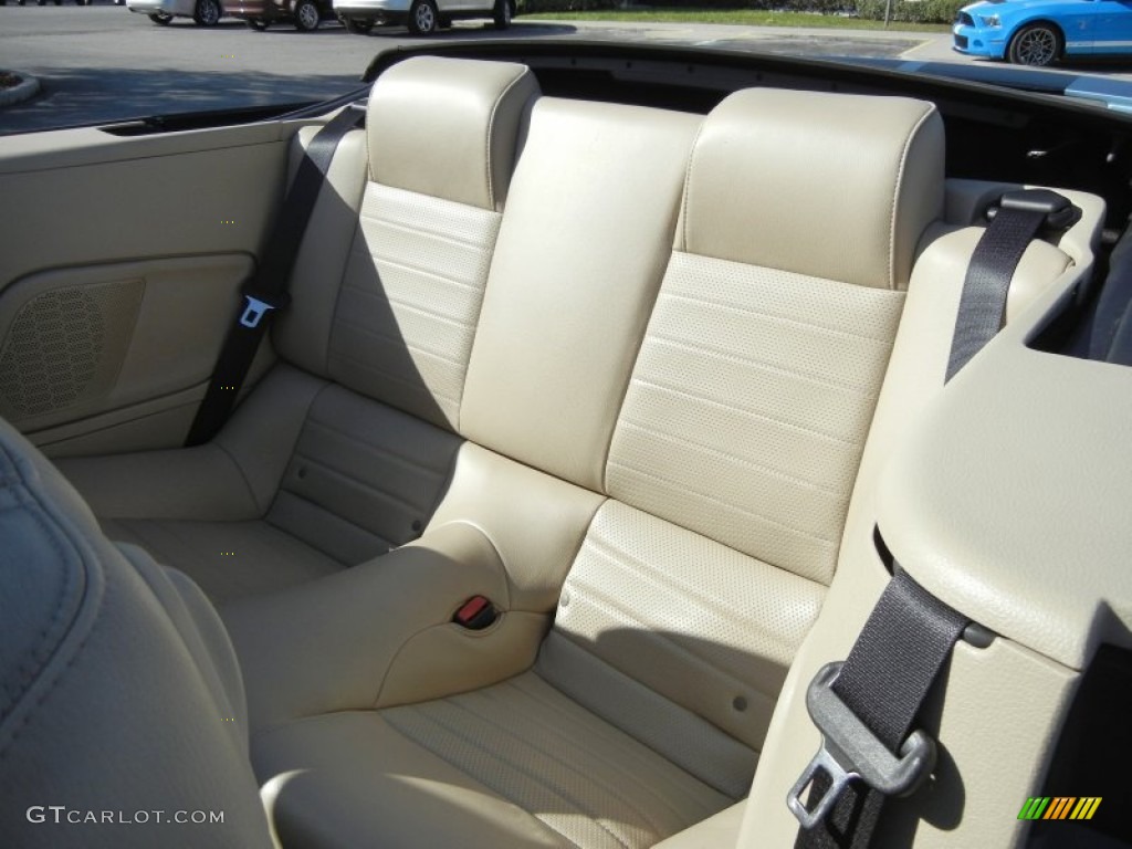 Medium Parchment Interior 2007 Ford Mustang GT Premium Convertible Photo #58554493