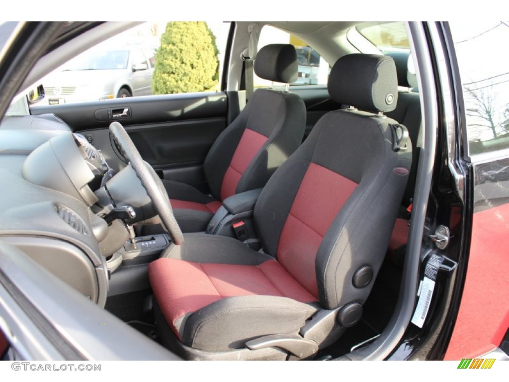 Black/Red Interior 2005 Volkswagen New Beetle Bi-Color Edition Coupe Photo #58556853