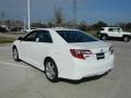 Super White - Camry SE Photo No. 7