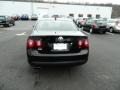 Black - Jetta SE Sedan Photo No. 4