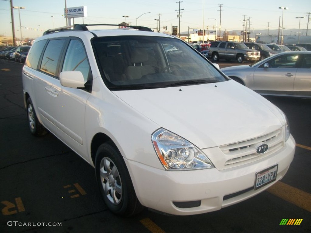 2008 Sedona LX - White / Beige photo #1