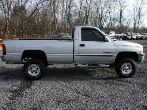 2002 Dodge Ram 2500 SLT Regular Cab 4x4 Data, Info and Specs