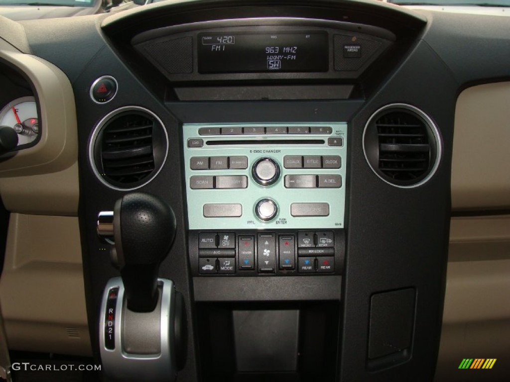2009 Honda Pilot EX 4WD Controls Photo #58567683