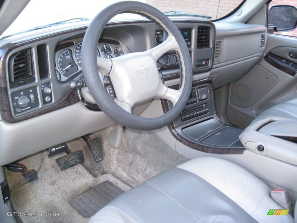 2001 Yukon Denali AWD - Garnet Red Metallic / Graphite/Medium Gray photo #15