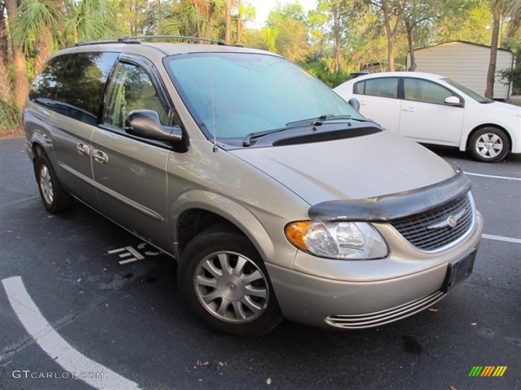 Light Almond Pearl Chrysler Town & Country