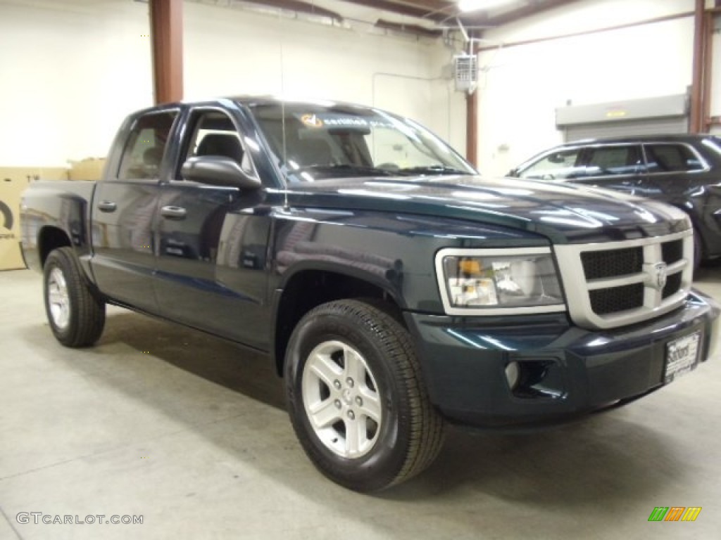 2011 Dakota Big Horn Crew Cab 4x4 - Hunter Green Pearlcoat / Dark Slate Gray/Medium Slate Gray photo #7