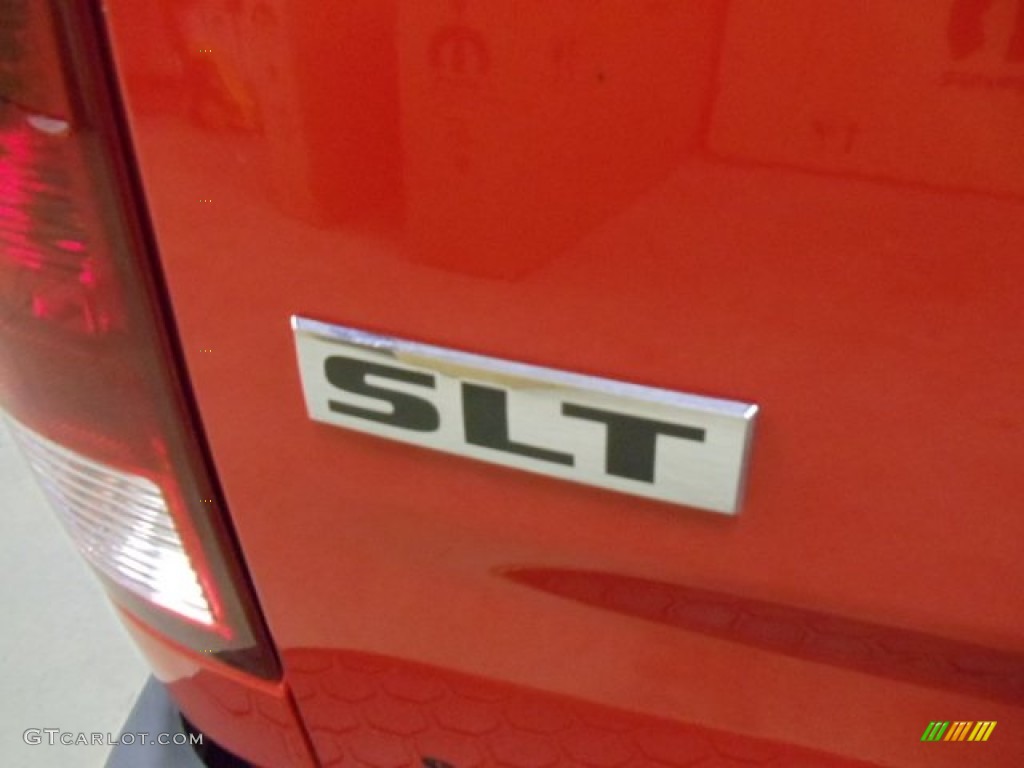2011 Ram 1500 SLT Quad Cab 4x4 - Flame Red / Dark Slate Gray/Medium Graystone photo #29