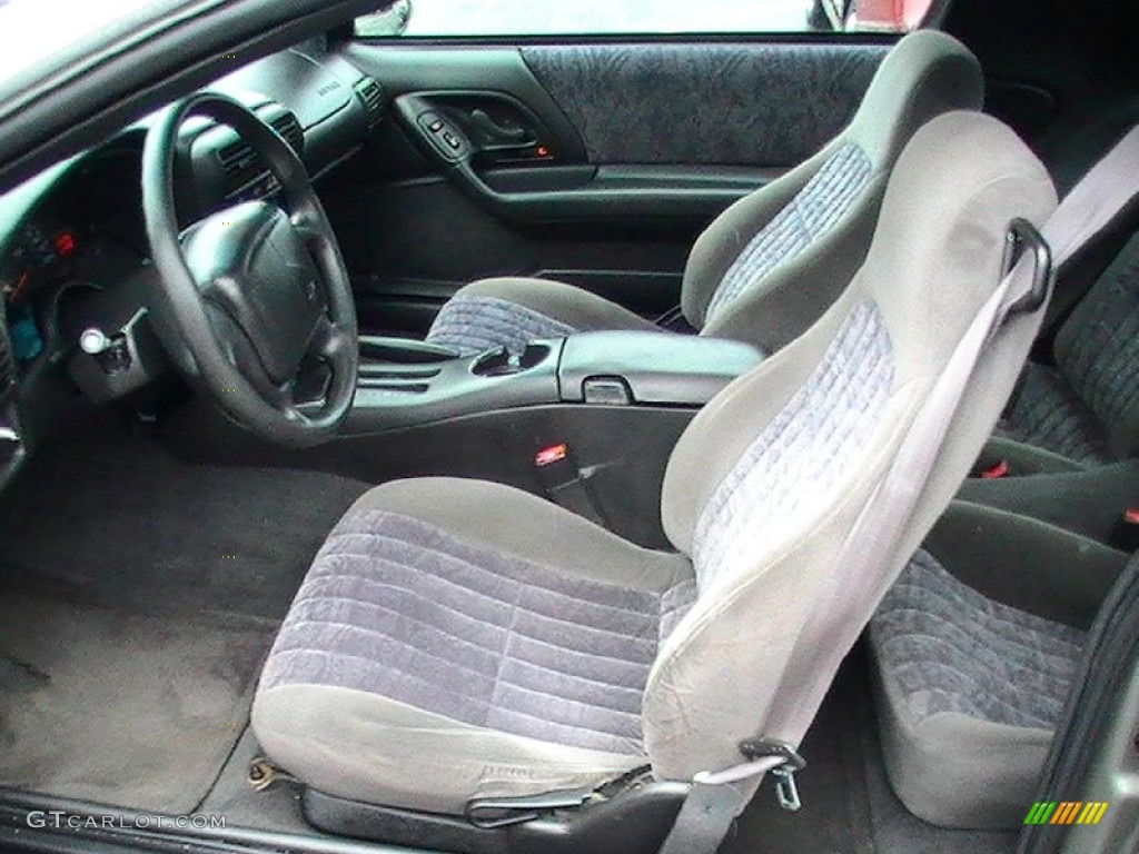Medium Gray Interior 2002 Chevrolet Camaro Coupe Photo #58577742