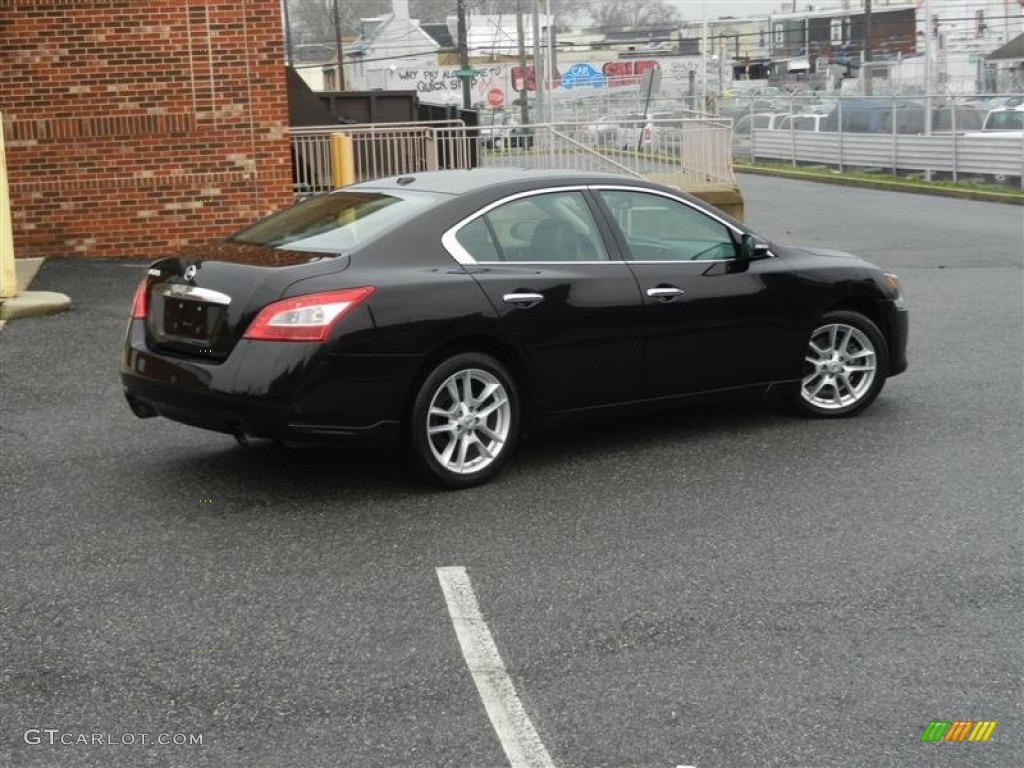 2010 Maxima 3.5 SV - Crimson Black / Charcoal photo #46