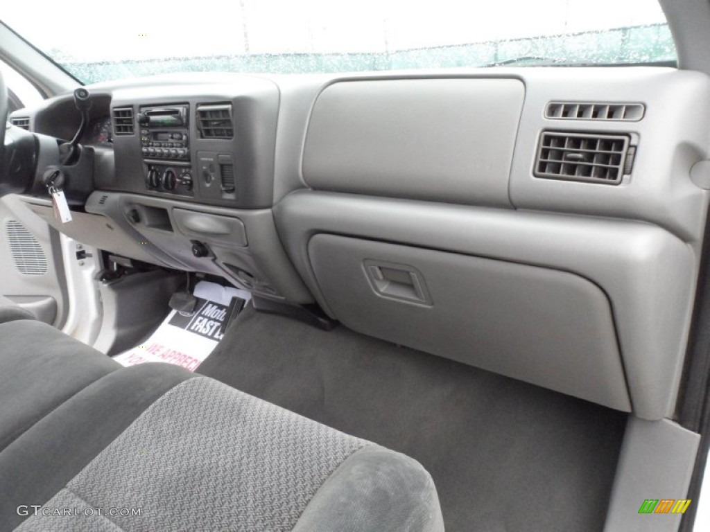 2002 Ford F250 Super Duty XLT Regular Cab Dashboard Photos