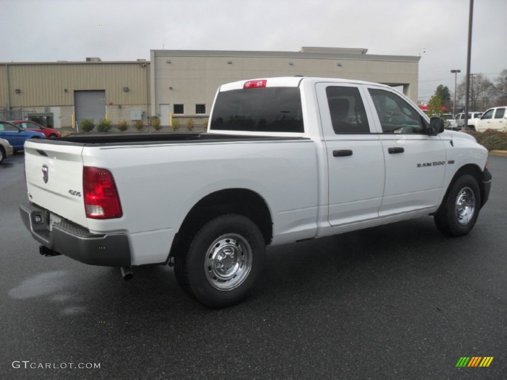 2011 Ram 1500 ST Quad Cab 4x4 - Bright White / Dark Slate Gray/Medium Graystone photo #4