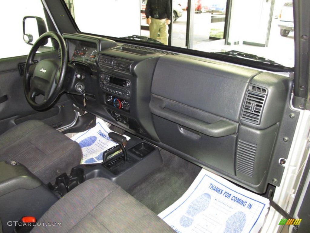 2004 Wrangler Unlimited 4x4 - Bright Silver Metallic / Dark Slate Gray photo #8