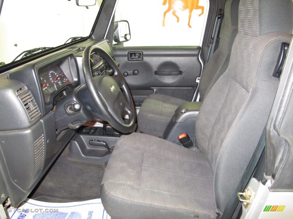 2004 Wrangler Unlimited 4x4 - Bright Silver Metallic / Dark Slate Gray photo #11