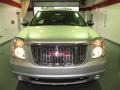 Quicksilver Metallic - Yukon XL SLT Photo No. 6