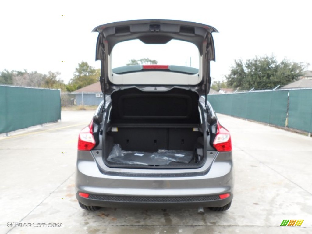 2012 Ford Focus Titanium 5-Door Trunk Photo #58587552