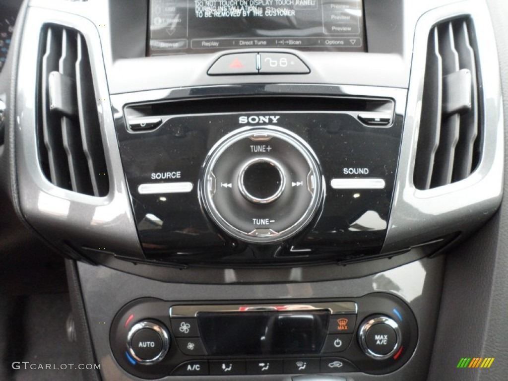 2012 Ford Focus Titanium 5-Door Controls Photo #58587651